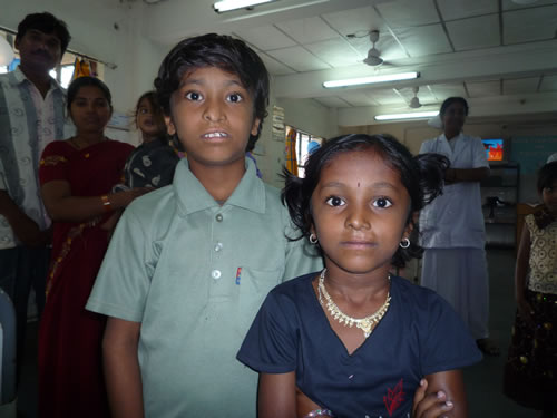 lo_res_tst_brother_and_sister
