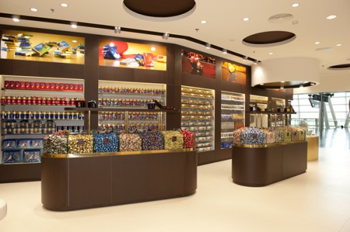 LINDT Boutique Zurich II_small
