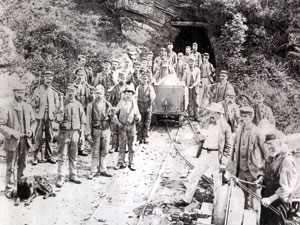 clogau_miners02